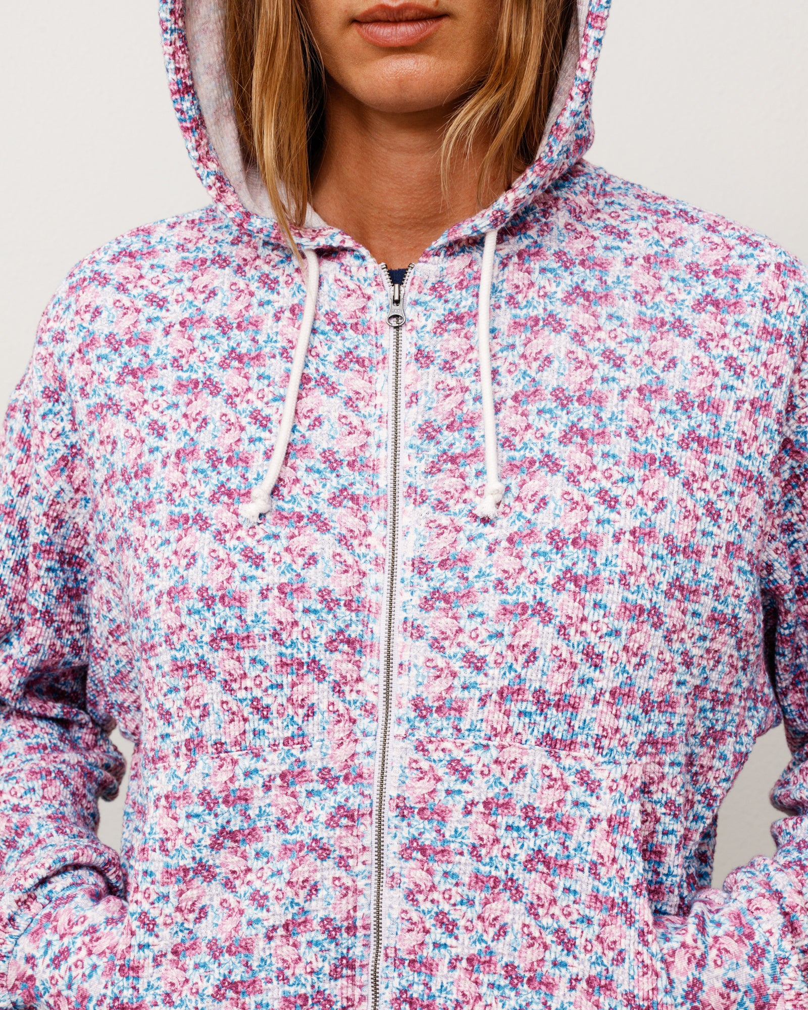 LIGHTWEIGHT THERMAL HOODIE - Image 2