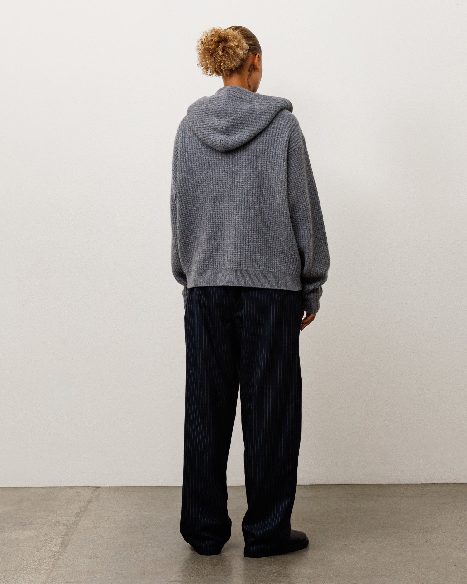 WAFFLE CASHMERE ZIP HOOD SWEATER - Image 2